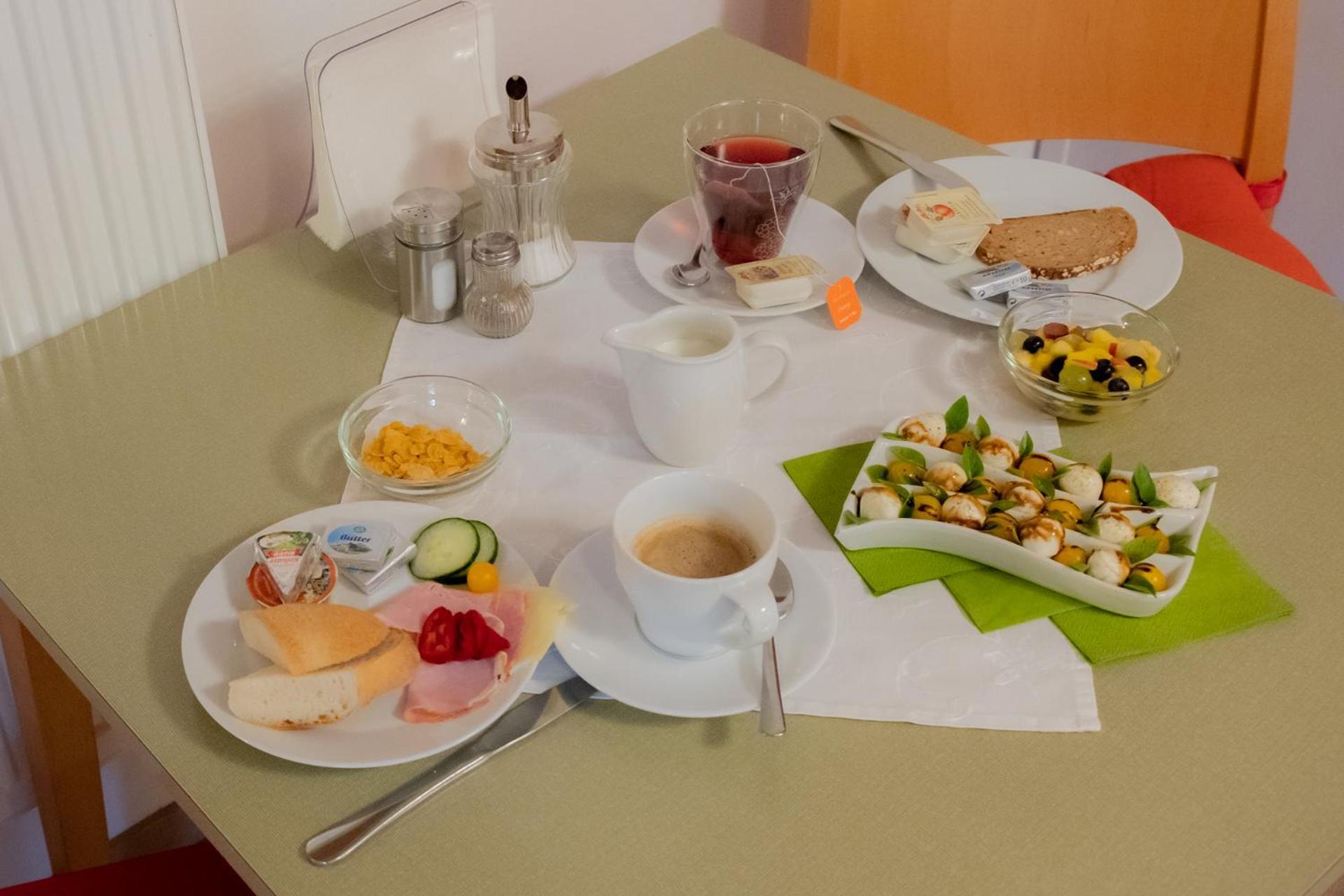 Hotel Haus Alpenrose Obertraun Esterno foto